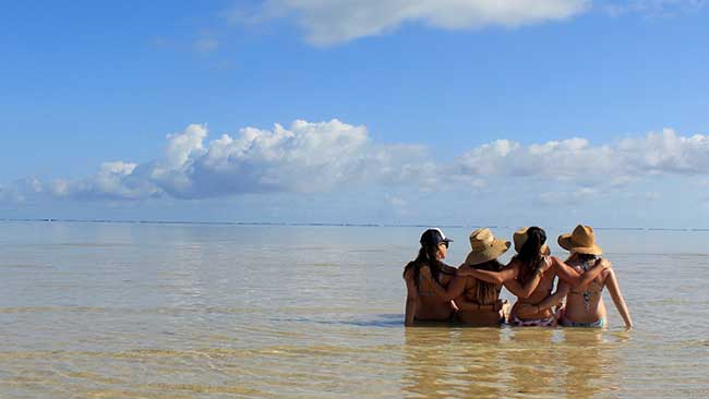 Tips for traveling with friends - JJ Travel Associates - Best Travel Agents in NJ Traveling with friends