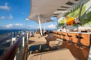 Sunset bar Celebrity Apex