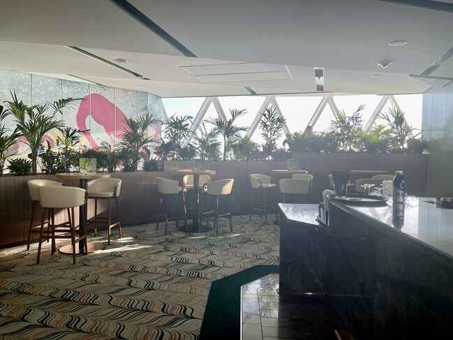 \"apex-eden\"/ Eden bar on Celebrity Apex