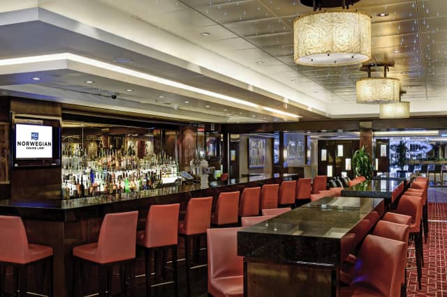 \"NCL Maltings Whiskey Bar on Norwegian Epic